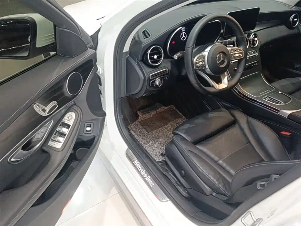 Mercedes-Benz C-Class 2020 — фото 16