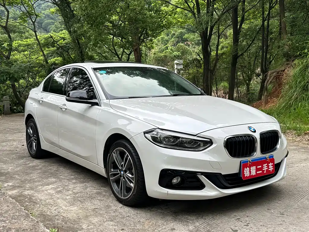 BMW 1 Series 2018 — фото 3
