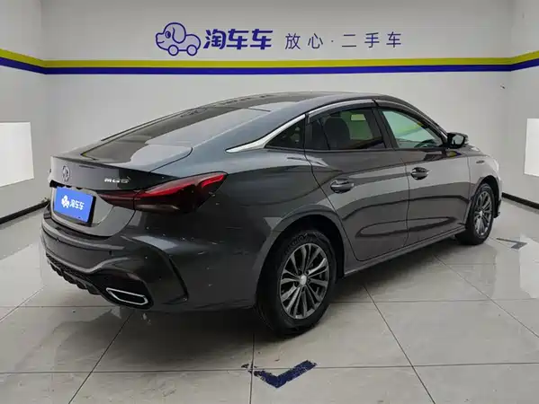 MG MG5 2025