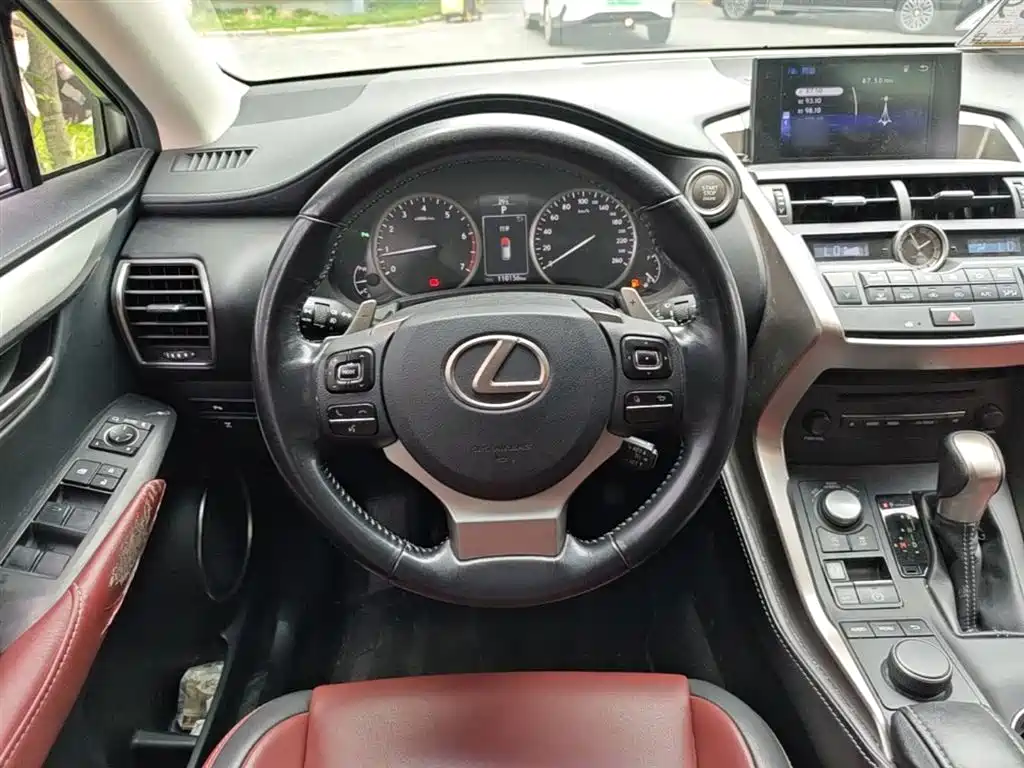 Lexus NX 2017 — фото 11