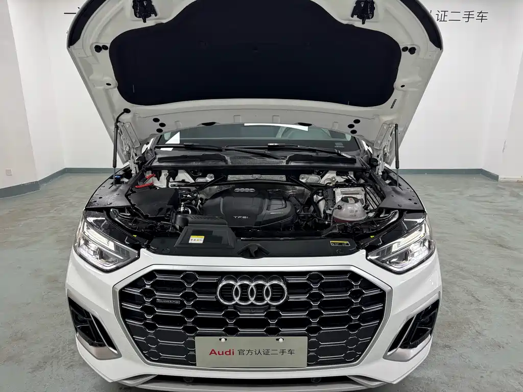 Audi Q5L 2023 — фото 20