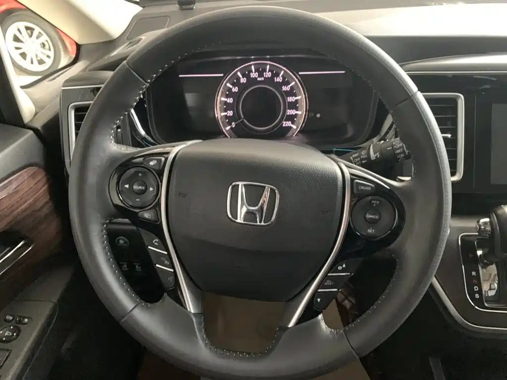 Honda Elysion 2018 — фото 17