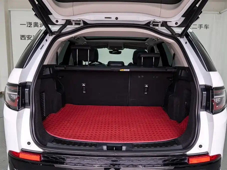 Land Rover Discovery Sport 2024 — фото 9