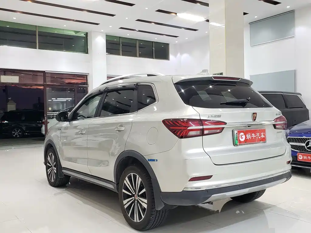 Roewe RX5 New Energy 2020 — фото 11