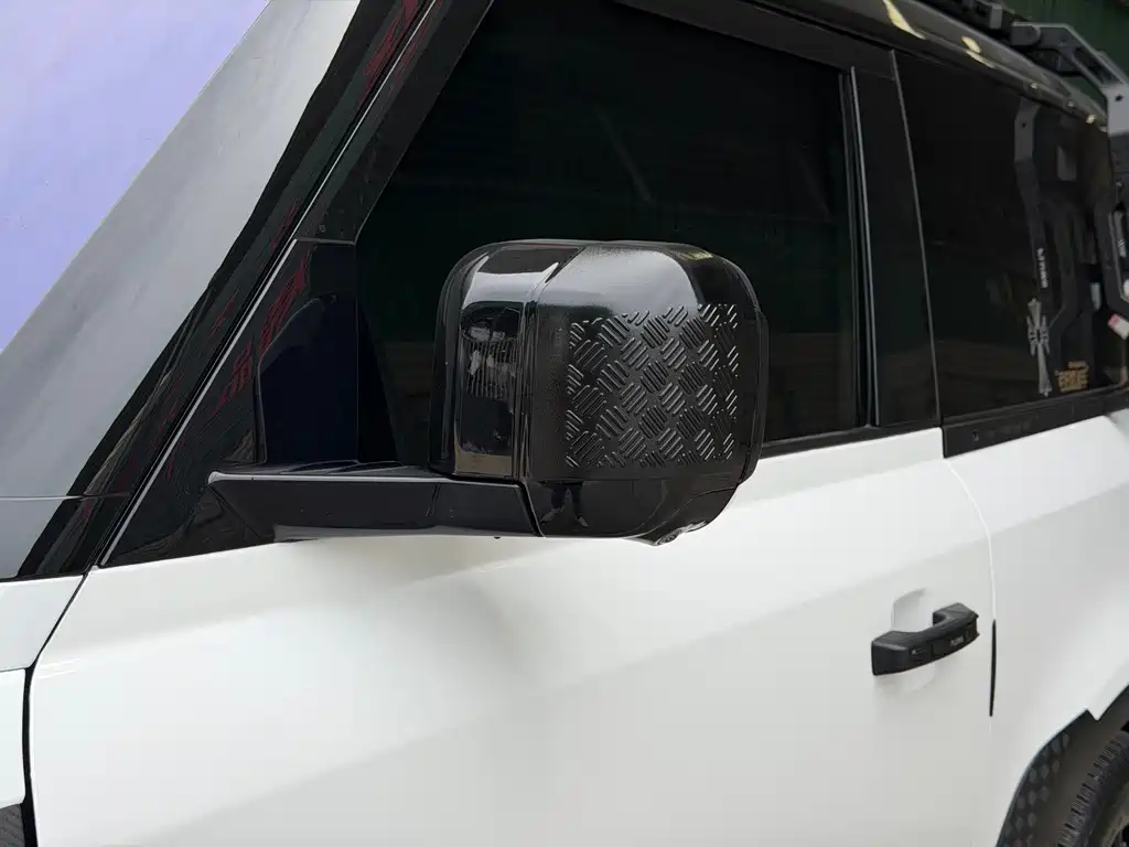 Land Rover Defender 2022 — фото 14