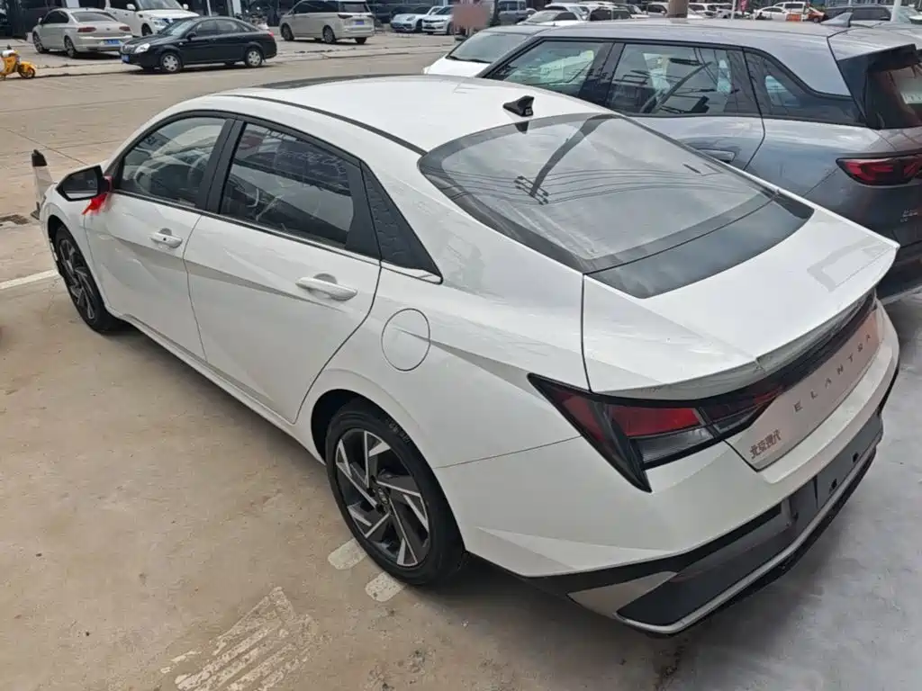 Hyundai Elantra 2026