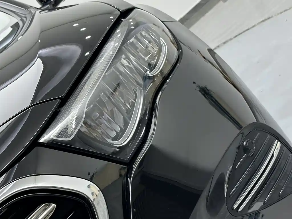 Mercedes-Benz E-Class 2025 — фото 17