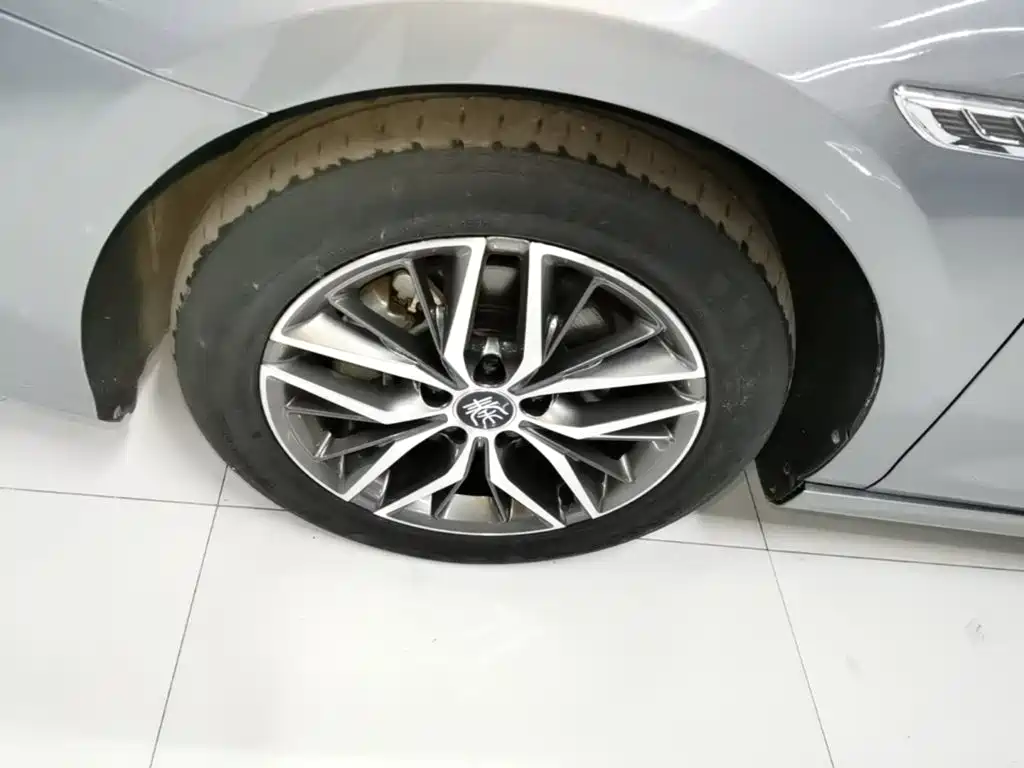 BYD Qin PLUS 2023 — фото 23