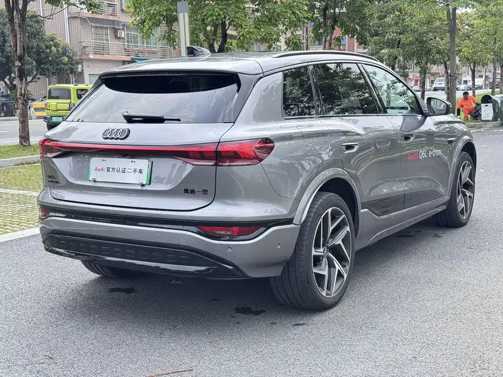 Audi Q6L e-tron 2025 — фото 7