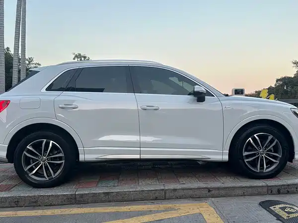 Audi Q3 2021