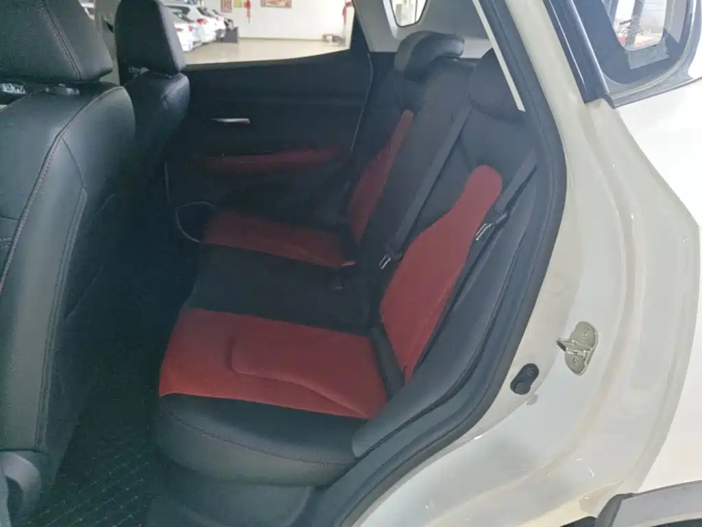 Haval H2s 2018 — фото 17