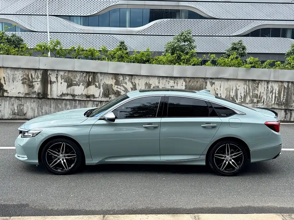 Honda Inspire 2021 — фото 4