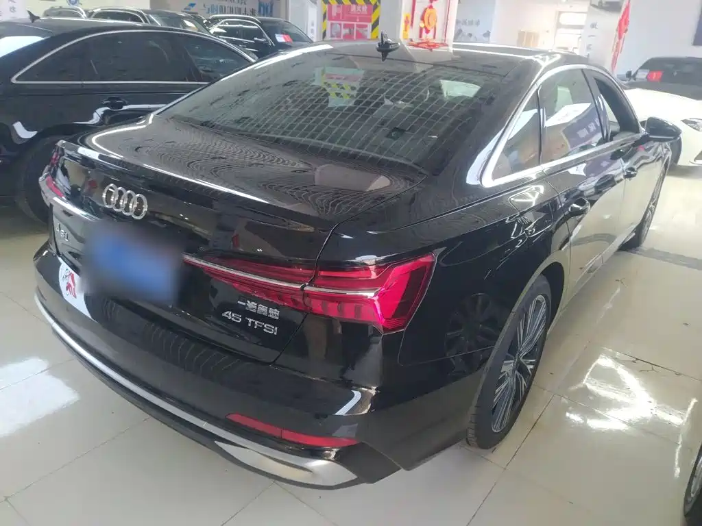 Audi A6L 2025