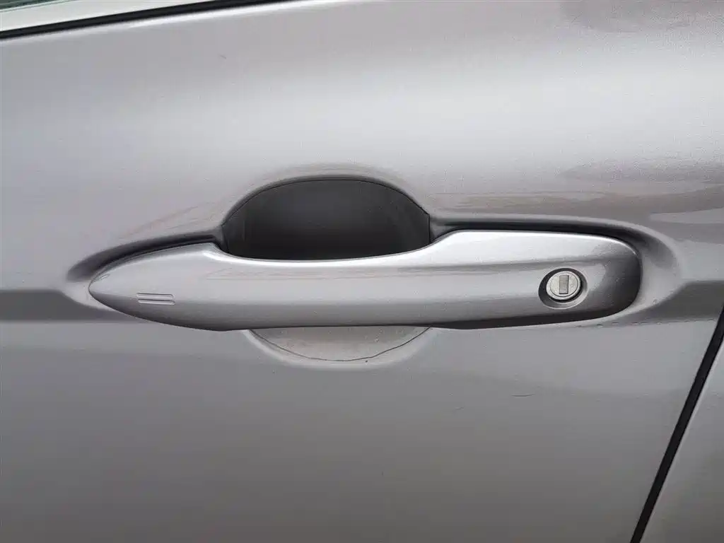 Toyota Camry 2024 — фото 18