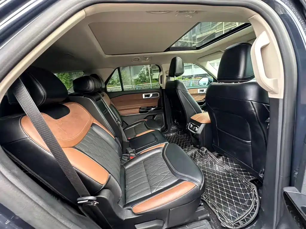 Ford Explorer 2022 — фото 14