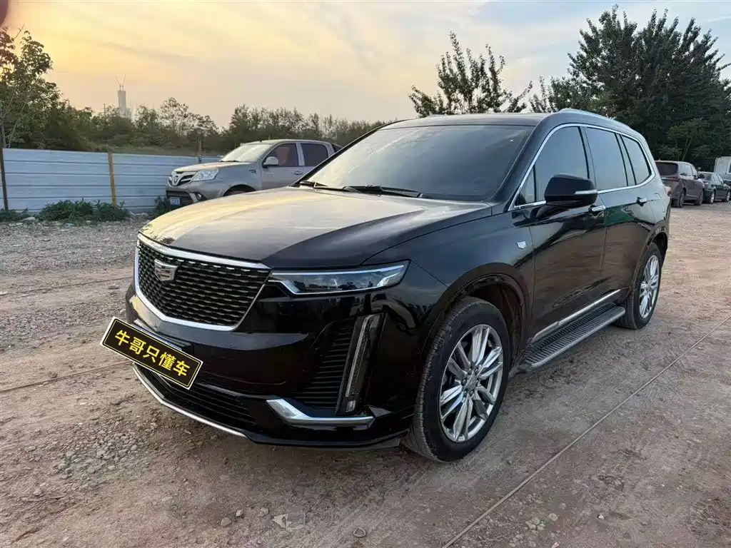 Cadillac XT6 2022 — фото 1