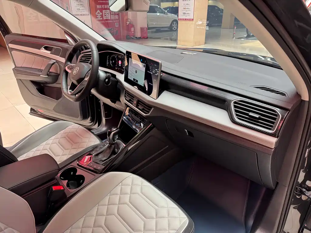 Volkswagen Tayron 2023 — фото 8