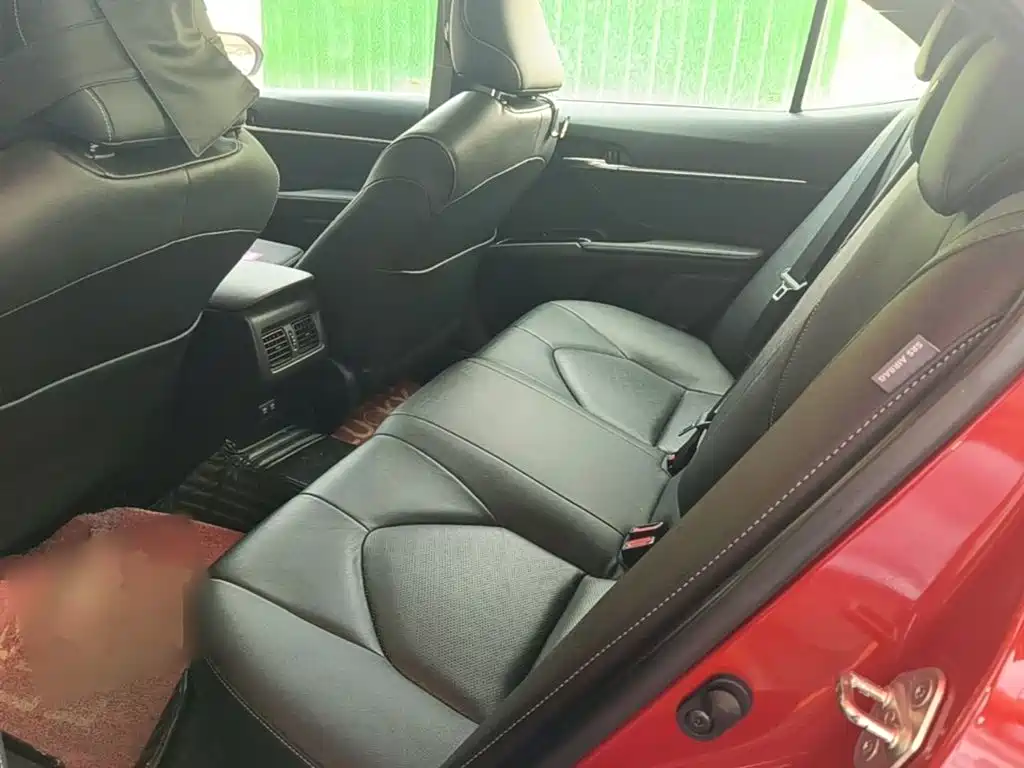 Toyota Camry 2020 — фото 17