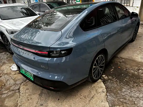 Leapmotor B01 2025