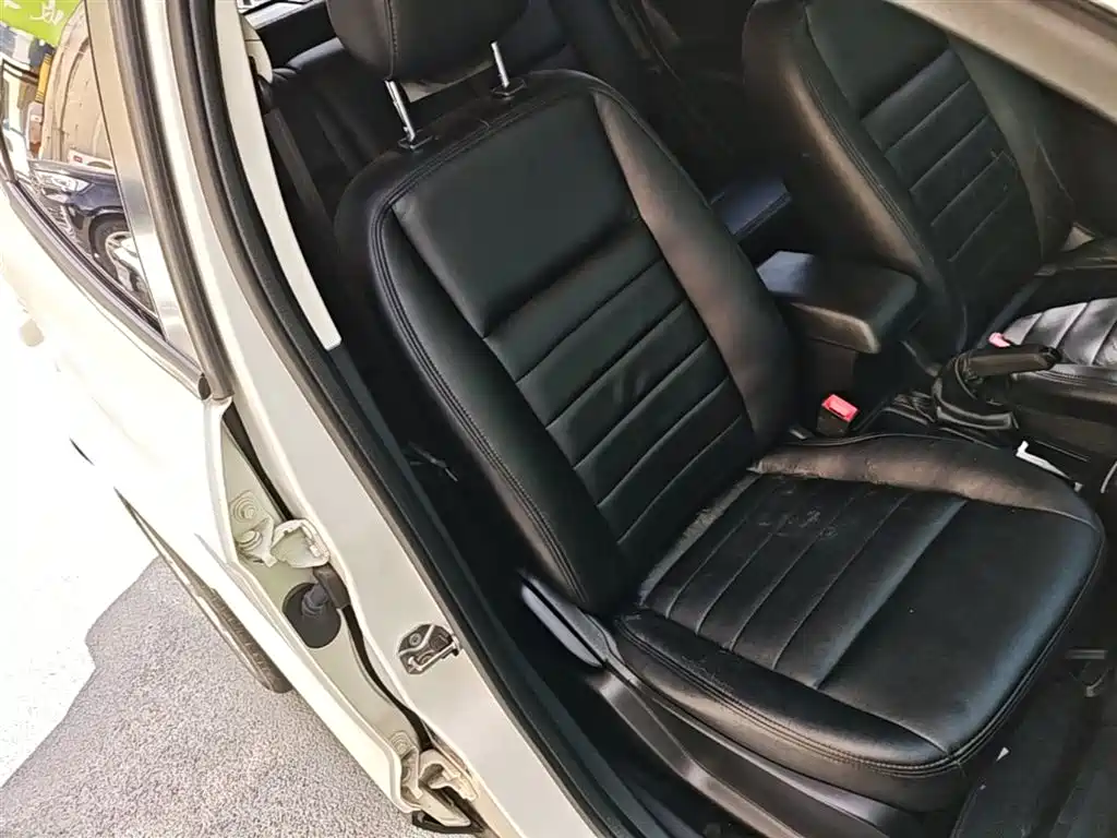 Ford Ecosport 2017 — фото 25