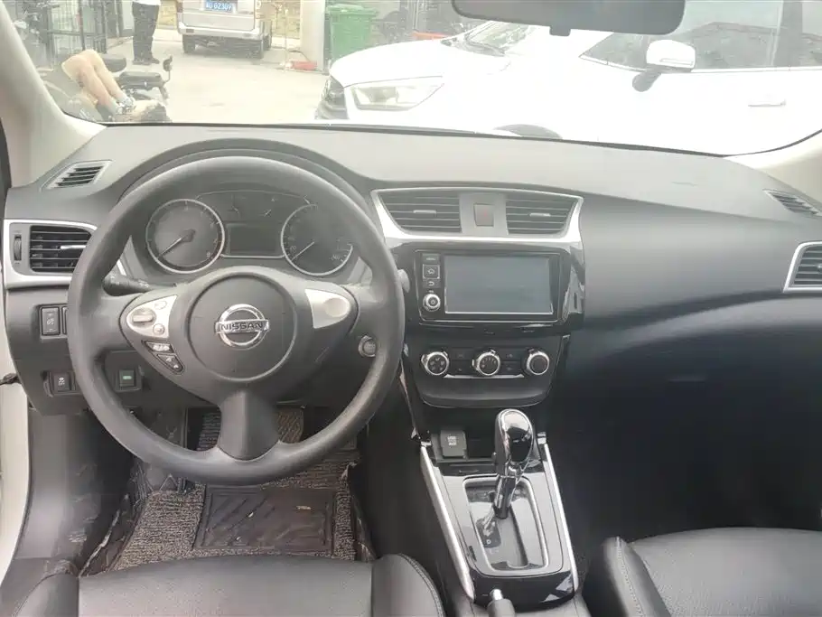 Nissan Sylphy 2018 — фото 12