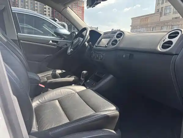 Volkswagen Tiguan 2015