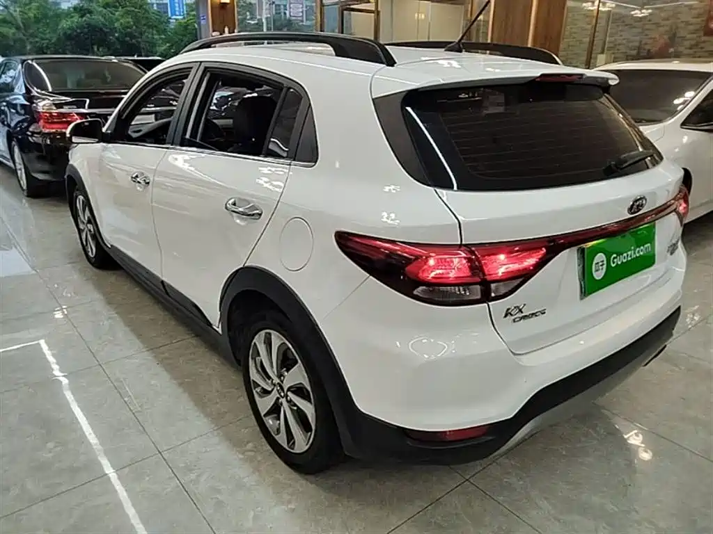 Kia KX Cross 2019 — фото 23