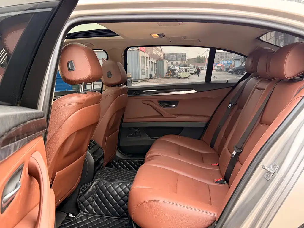 BMW 5 Series 2014 — фото 12