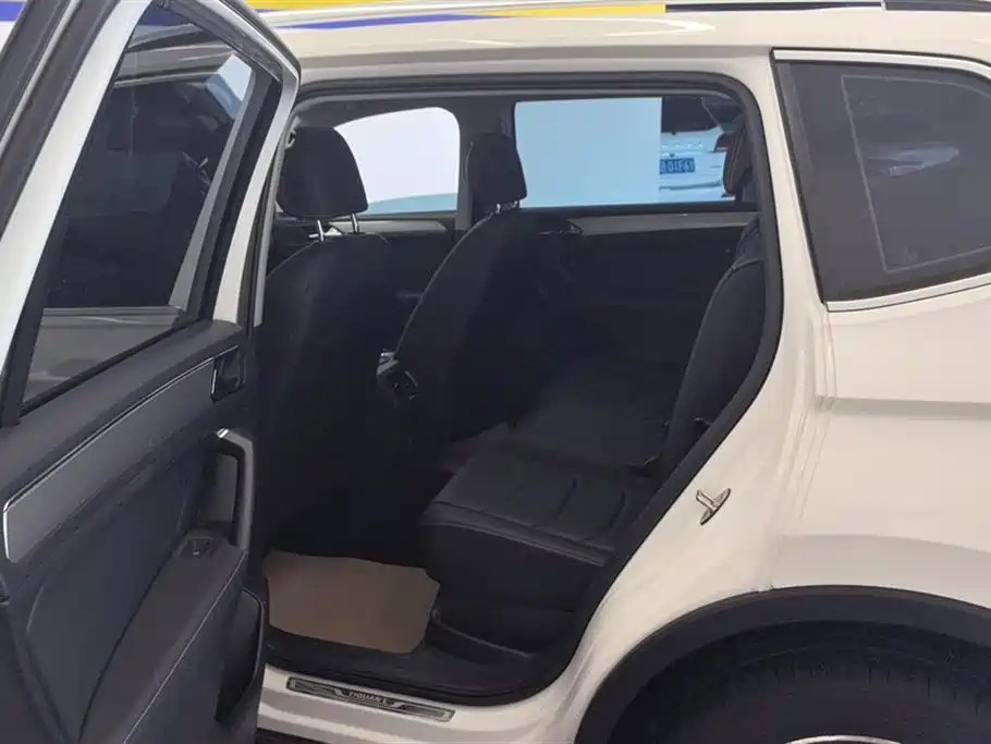 Volkswagen Tiguan L 2019 — фото 11