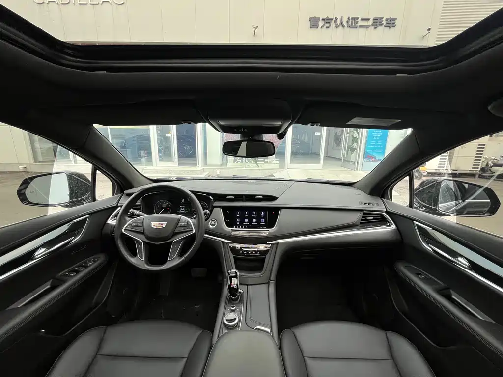 Cadillac XT5 2024 — фото 18