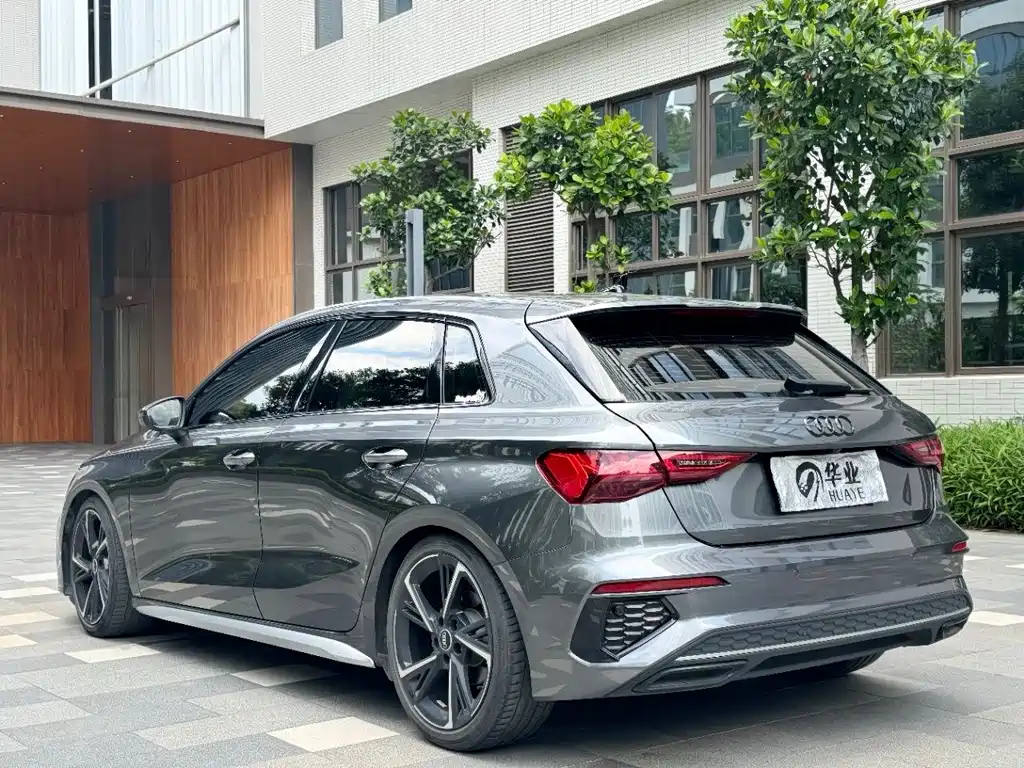 Audi A3 2023 — фото 11