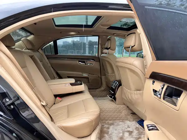 Mercedes-Benz S-Class 2009