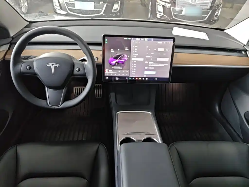 Tesla Model 3 2023 — фото 10