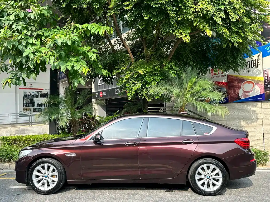 BMW 5 Series GT 2015