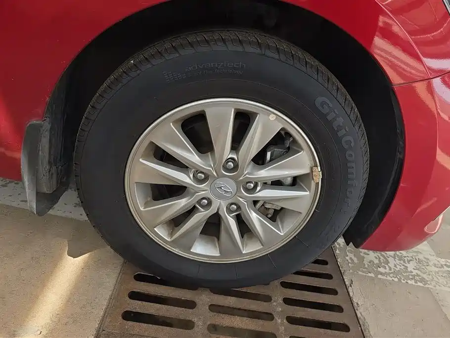 Hyundai Elantra 2018