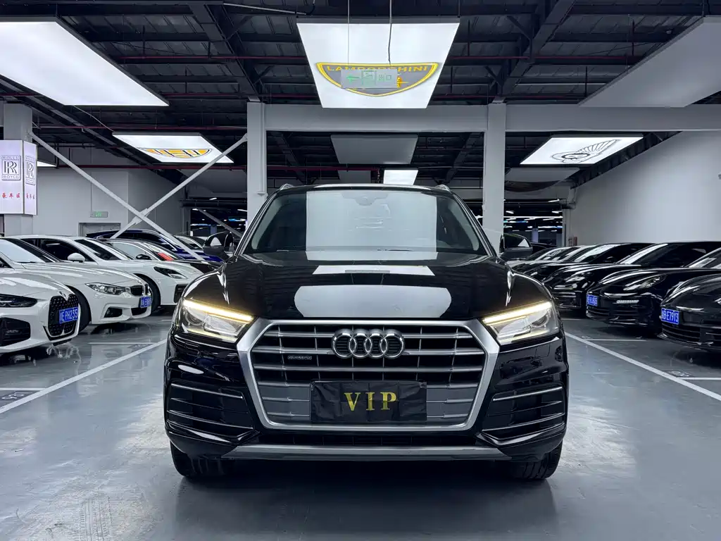 Audi Q5L 2020 — фото 2