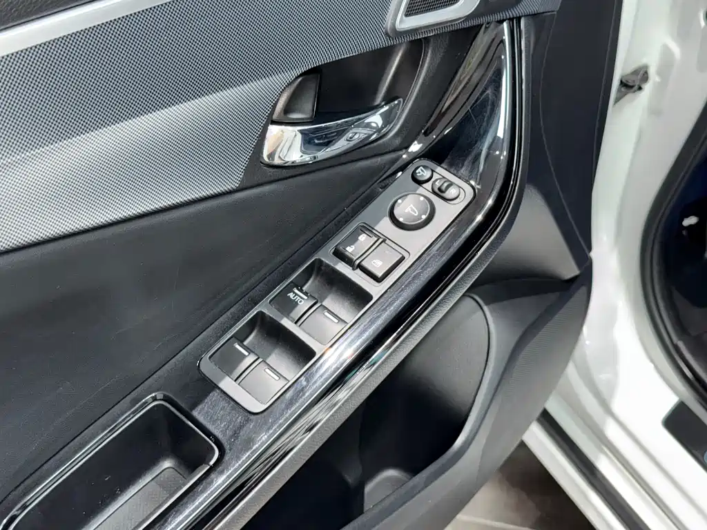 Honda Spirior 2016 — фото 14
