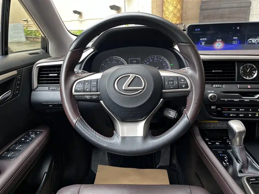 Lexus RX 2016 — фото 14