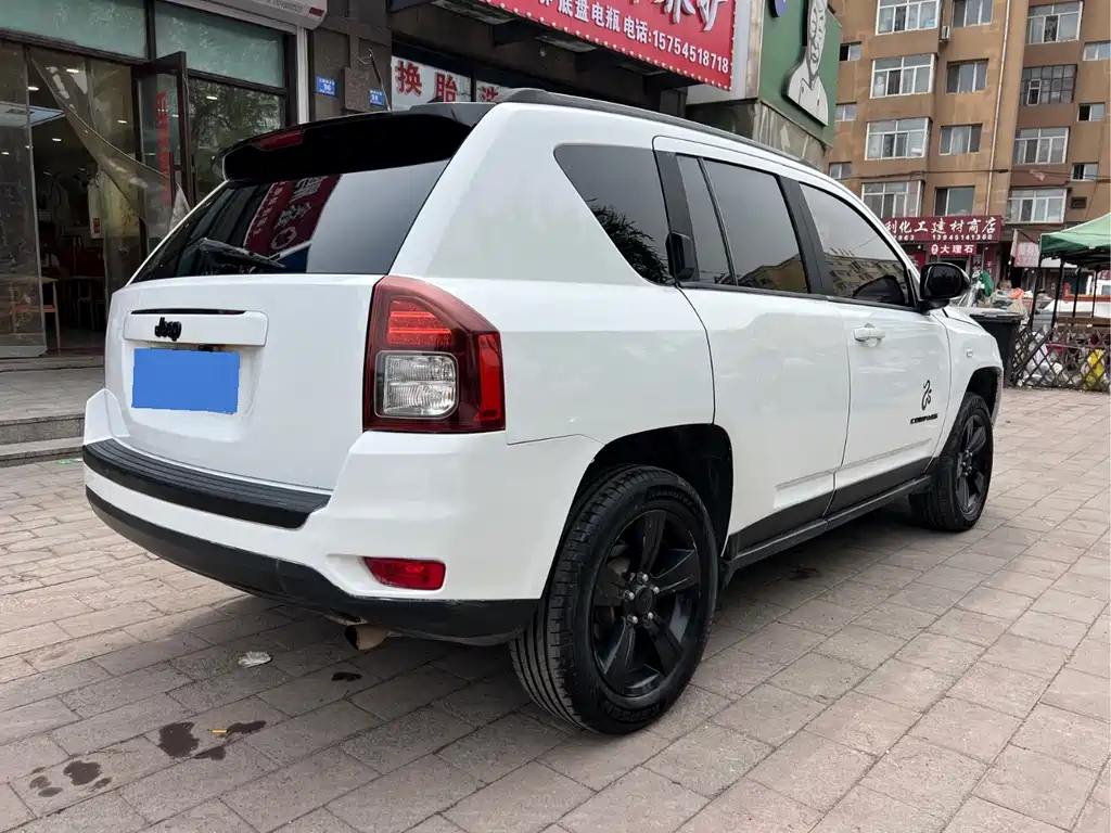 Jeep Compass 2014 — фото 4