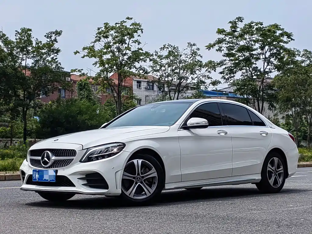 Mercedes-Benz C-Class 2020