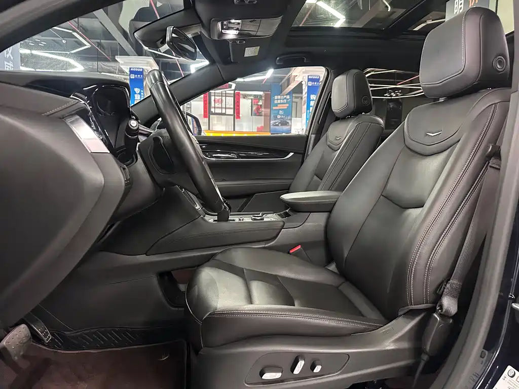 Cadillac XT5 2021 — фото 9