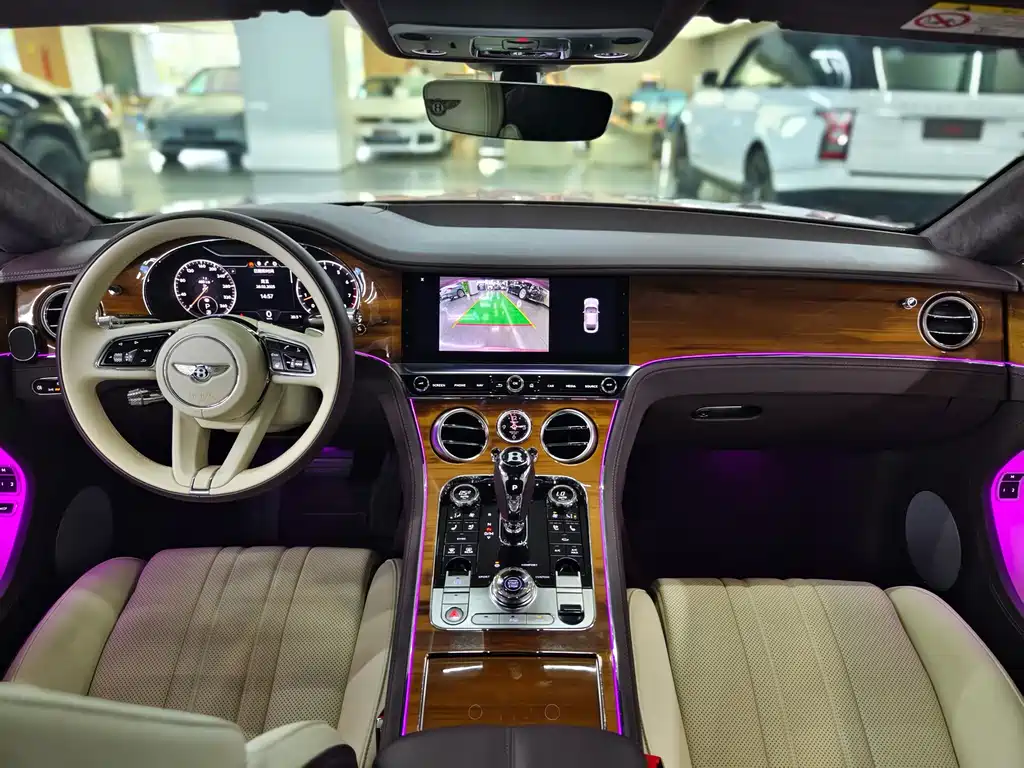 Bentley Continental 2022 — фото 15
