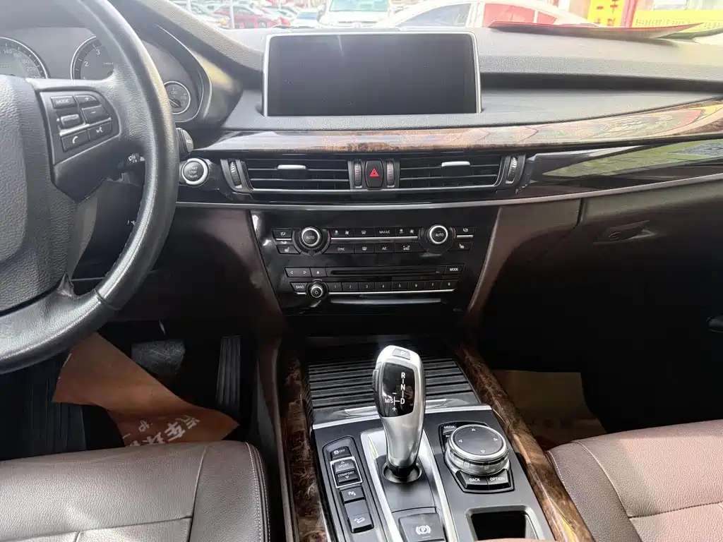 BMW X5 2015 — фото 11