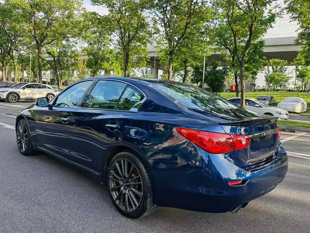 Infiniti Q50L 2016 — фото 10