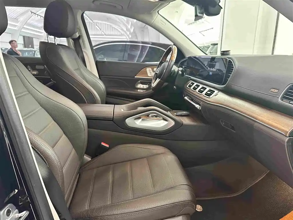 Mercedes-Benz GLS 2023 — фото 25