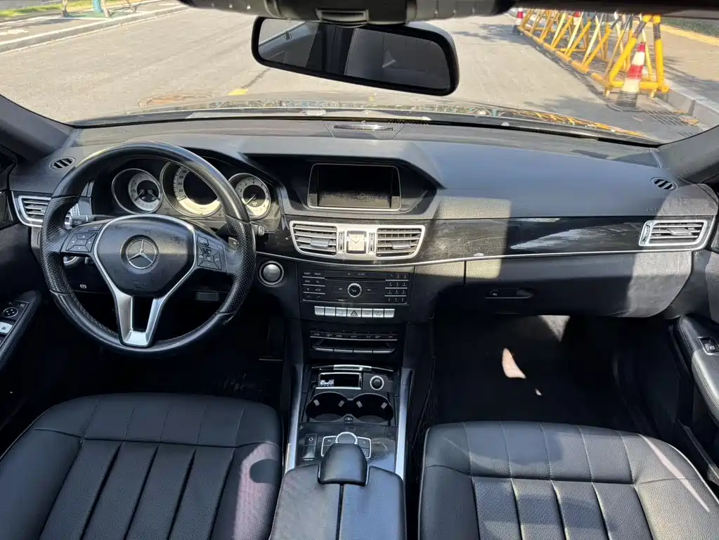 Mercedes-Benz E-Class 2015 — фото 6