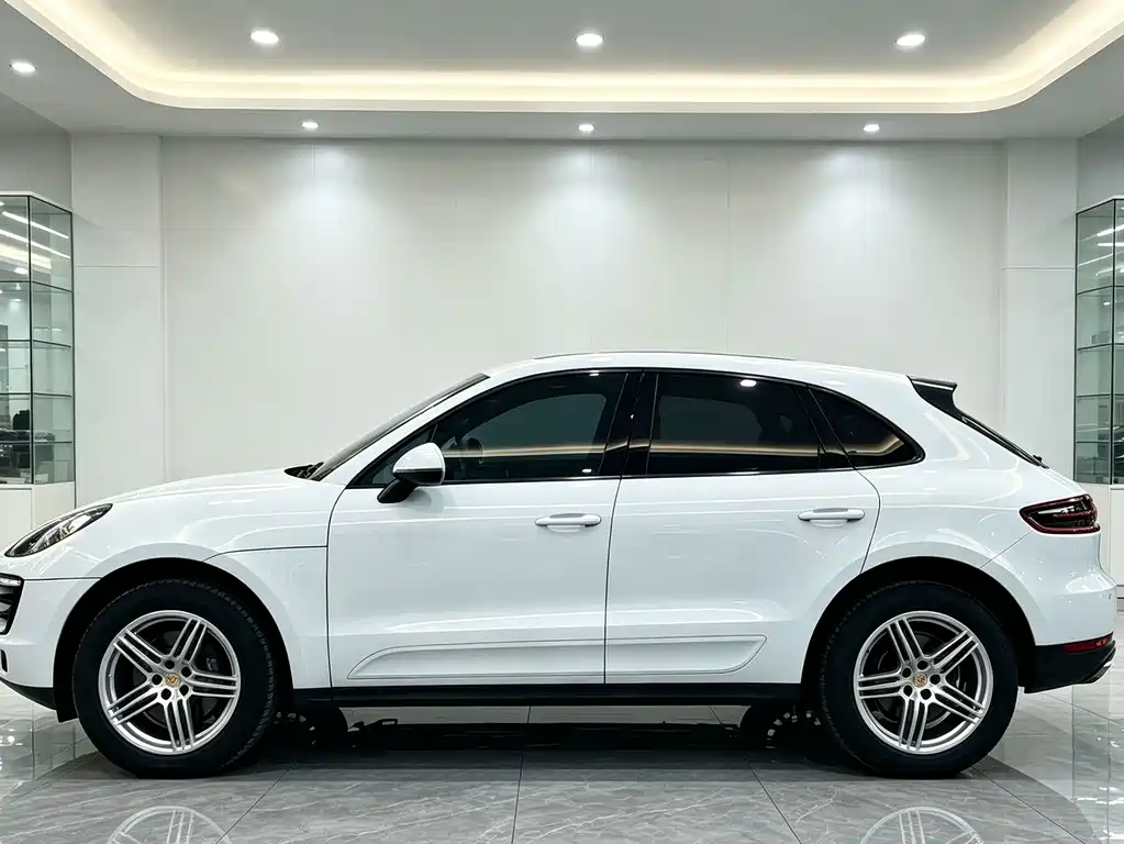 Porsche Macan 2018 — фото 3