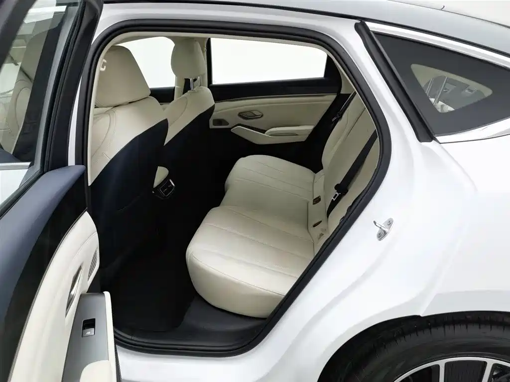 BYD Qin L 2025 — фото 15