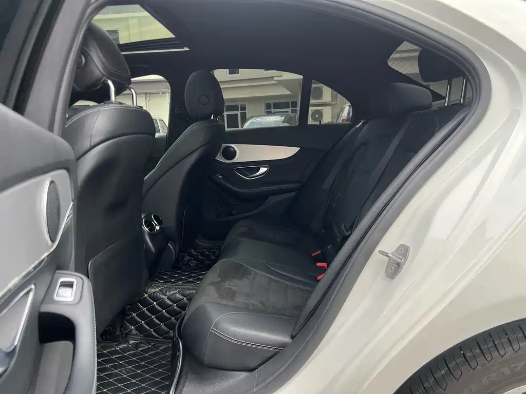 Mercedes-Benz C-Class 2018 — фото 13