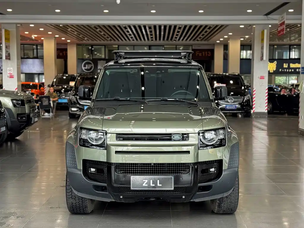 Land Rover Defender 2023 — фото 2